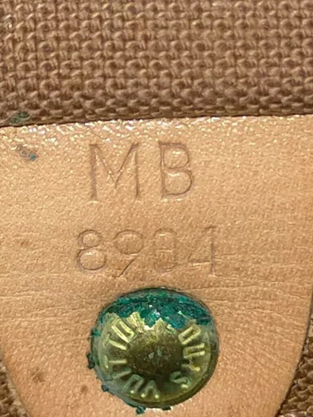 LOUIS VUITTON Monogram Speedy 40 - Picture 10 of 11